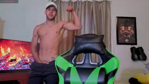 Snapshot of alejandrojf_00 chatting on November 15, 2025, 2:57 pm Daiki jack online show from November 15, 2025, 2:57 pm