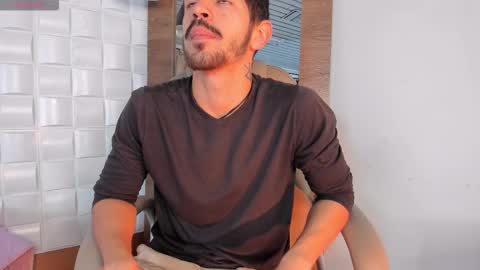 Snapshot of alejandrostorm chatting on February 8, 2026, 3:32 am Alejo online show from February 8, 2026, 3:32 am