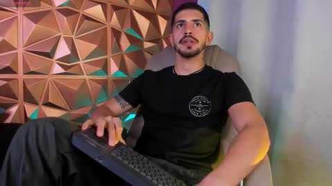 Snapshot of alejandrostorm chatting on February 15, 2026, 4:09 am Alejo online show from February 15, 2026, 4:09 am