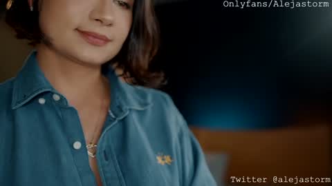 Snapshot of alejastorm chatting on January 19, 2025, 2:25 am Alejandra online show from January 19, 2025, 2:25 am