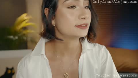 Snapshot of alejastorm chatting on February 20, 2025, 1:57 am Alejandra online show from February 20, 2025, 1:57 am