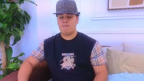 Alejo online show from August 5, 2026, 8:22 pm