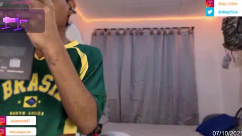 alejo_cute online show from October 7, 2025, 8:39 pm