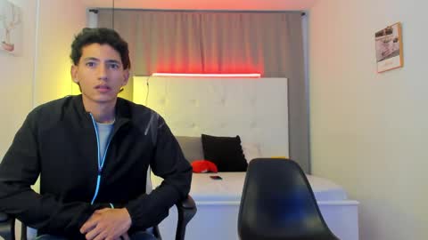 Snapshot of alejo_exotic chatting on April 26, 2026, 2:42 am alejo_exotic online show from April 26, 2026, 2:42 am