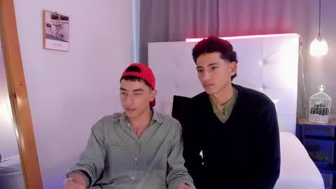 Snapshot of alejo_exotic chatting on May 5, 2026, 12:24 pm alejo_exotic online show from May 5, 2026, 12:24 pm