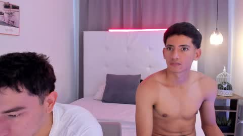 Snapshot of alejo_exotic chatting on May 15, 2026, 1:07 pm alejo_exotic online show from May 15, 2026, 1:07 pm