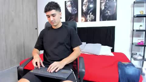 alejo_gray1 online show from February 7, 2026, 9:07 pm