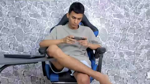 Snapshot of alejo_peverell chatting on May 25, 2026, 7:09 pm alejo peverell online show from May 25, 2026, 7:09 pm