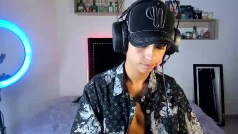 alejo online show from December 16, 2025, 4:06 am