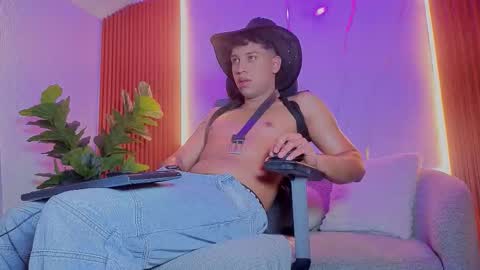 Alejo online show from February 6, 2026, 7:28 pm