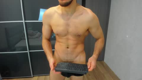 Snapshot of aleks_brown chatting on January 29, 2025, 6:39 pm aleks_brown online show from January 29, 2025, 6:39 pm