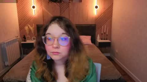 Aleks online show from May 9, 2026, 1:22 am