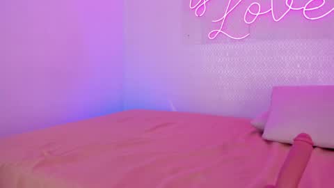 Aleksandra  online show from April 23, 2026, 9:06 pm
