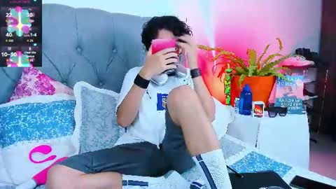 Snapshot of aleme_00 chatting on July 25, 2026, 10:40 pm Alem online show from July 25, 2026, 10:40 pm