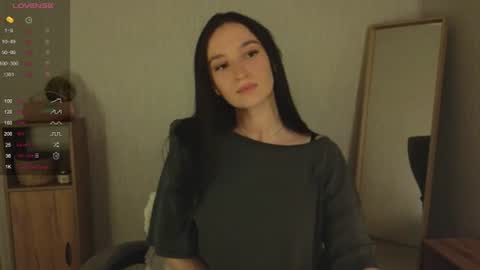 Snapshot of alena_navi chatting on June 21, 2026, 7:27 pm Alena online show from June 21, 2026, 7:27 pm