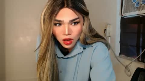 alenajones online show from July 28, 2026, 12:40 am