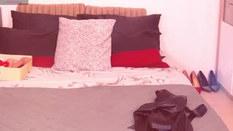 Alenni online show from July 21, 2026, 2:58 am