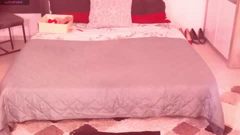 Alenni online show from July 22, 2026, 2:58 am