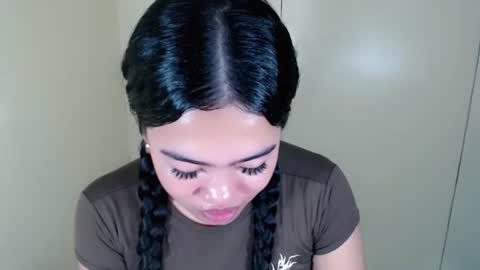 Snapshot of alesha_vibe_me chatting on August 4, 2026, 1:57 pm alesha_vibe_me online show from August 4, 2026, 1:57 pm