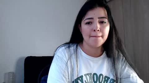 Snapshot of aleska__bell chatting on July 28, 2026, 5:01 pm Aleska online show from July 28, 2026, 5:01 pm