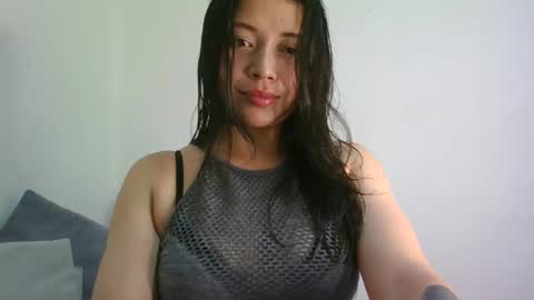 QUEEN OFF MILk  IM BACK  15 NOV online show from May 5, 2026, 1:02 am