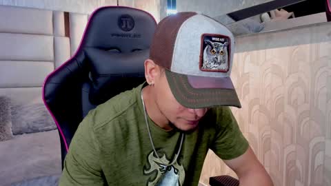 Snapshot of aless_king chatting on January 6, 2025, 2:58 pm Alessandro King online show from January 6, 2025, 2:58 pm