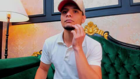 Snapshot of aless_king chatting on January 28, 2025, 12:00 pm Alessandro King online show from January 28, 2025, 12:00 pm