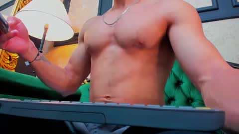 Snapshot of aless_king chatting on February 12, 2025, 12:12 pm Alessandro King online show from February 12, 2025, 12:12 pm