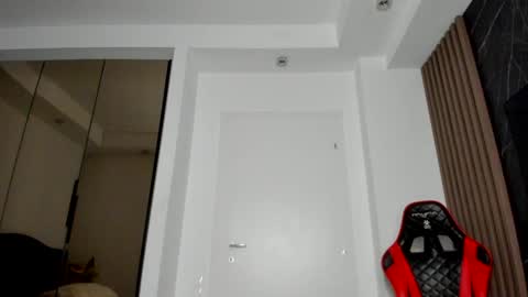 Snapshot of alessa_burns chatting on January 4, 2025, 3:29 am Alessa online show from January 4, 2025, 3:29 am