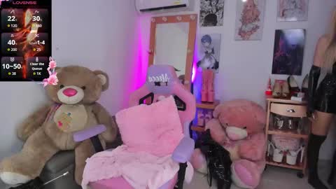 Alessa online show from May 13, 2026, 9:33 pm