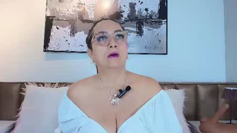 Alessandra online show from July 4, 2026, 12:33 pm
