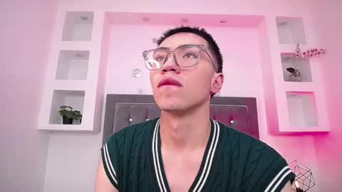 Alessandro  online show from November 4, 2025, 4:00 am