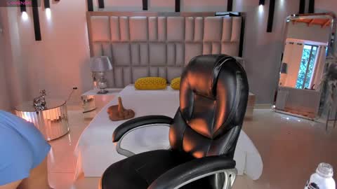 Snapshot of alessaromero chatting on May 20, 2026, 8:26 pm ALESSA ROMERO online show from May 20, 2026, 8:26 pm