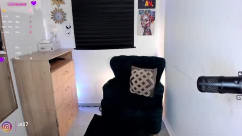 Yy  online show from February 20, 2025, 5:44 am