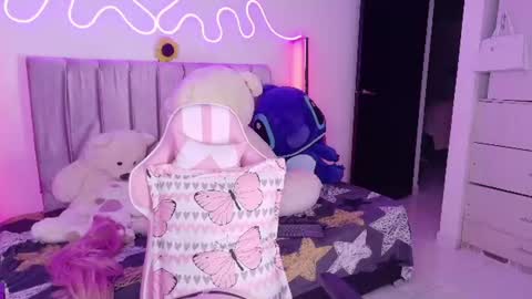 alessia dolce online show from July 25, 2026, 2:20 am