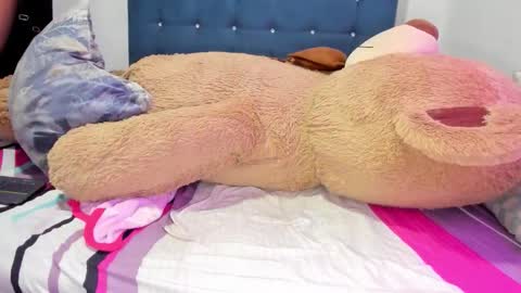 alessia_hot1 online show from March 1, 2026, 5:04 pm