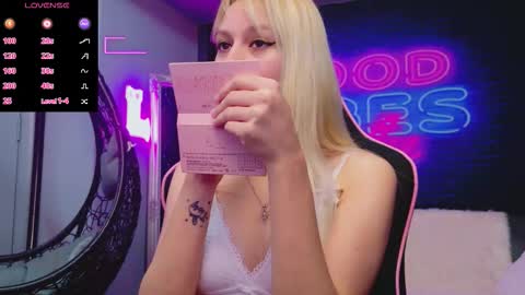 Snapshot of alessiacroft chatting on November 27, 2025, 5:42 am alessiacroft online show from November 27, 2025, 5:42 am