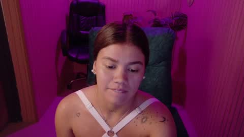 alessiamonroe_ online show from June 1, 2026, 9:38 pm