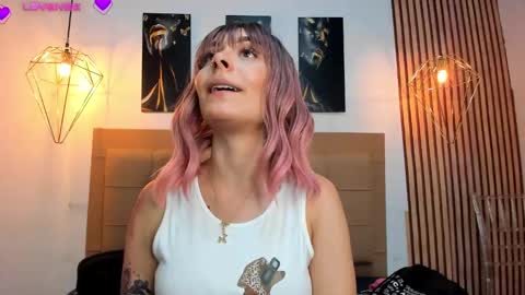 Aleszia online show from September 9, 2025, 7:57 pm