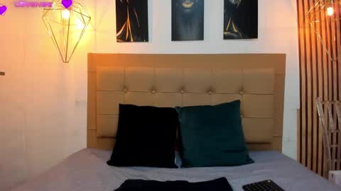 Aleszia online show from September 11, 2025, 8:20 pm