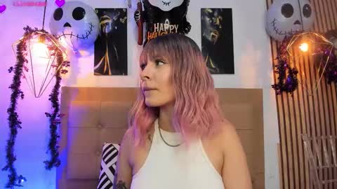 Aleszia online show from October 13, 2025, 7:25 pm