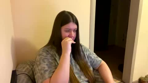 Snapshot of aletta_oushen chatting on January 28, 2025, 12:43 pm Aletta Oushen online show from January 28, 2025, 12:43 pm