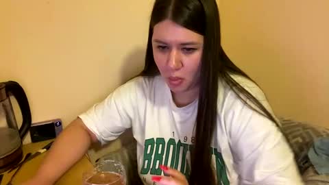 Snapshot of aletta_oushen chatting on January 29, 2025, 5:24 pm Aletta Oushen online show from January 29, 2025, 5:24 pm