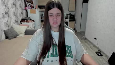 Aletta Oushen online show from November 16, 2025, 11:16 am