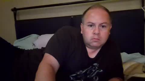 Snapshot of aleveg__101 chatting on June 14, 2026, 2:20 am aleveg__101 online show from June 14, 2026, 2:20 am