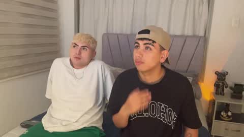 Snapshot of alex0113_ chatting on November 21, 2025, 5:06 am alex0113_ online show from November 21, 2025, 5:06 am