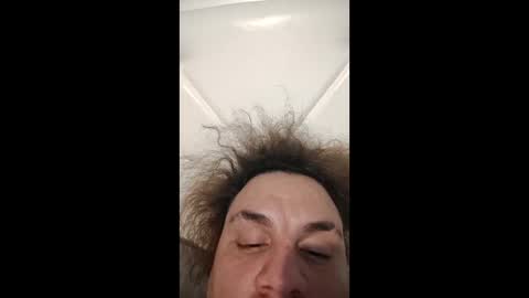 alex2929834451284 online show from April 7, 2026, 5:19 am