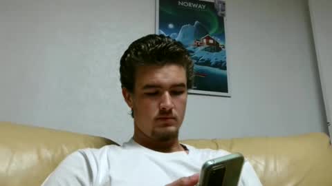 Alex83530 online show from January 1, 2025, 5:44 pm