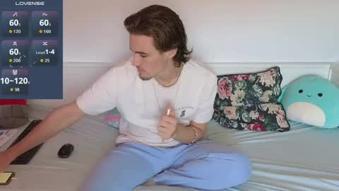 Alex83530 online show from April 25, 2026, 2:25 pm