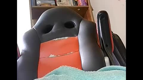 alex_202ll online show from December 5, 2024, 7:06 pm